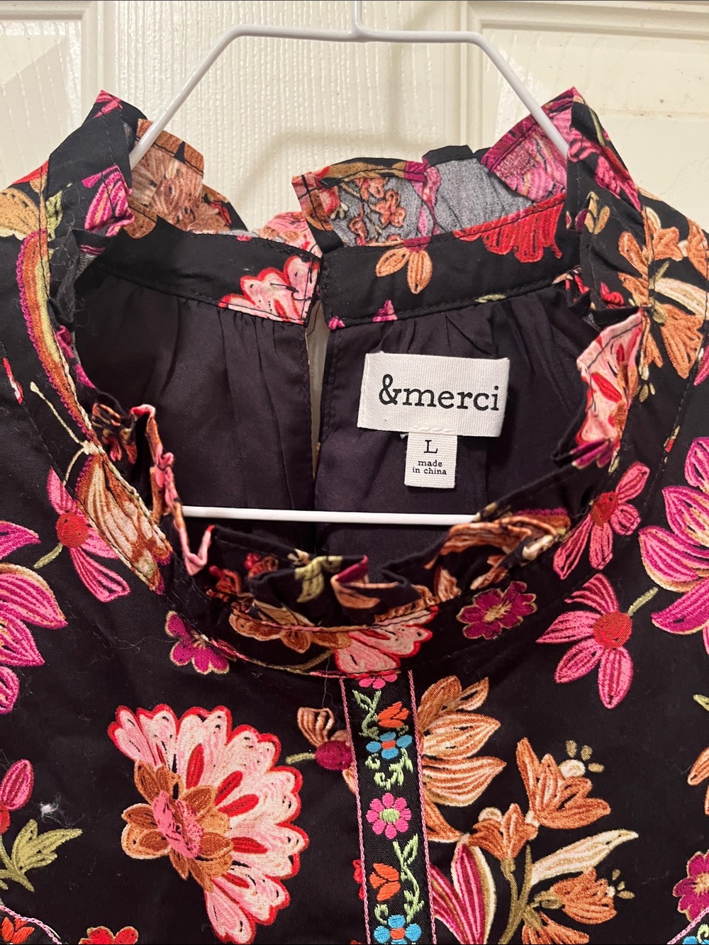 &merci Floral Embroidered Black Blouse